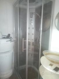 cabina doccia idromassaggio con radio incorporata 