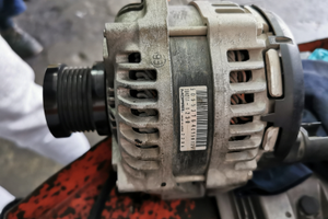 Alternatore alfa romeo giulia o Stelvio 2.2 jtdm