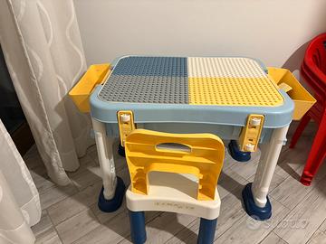 Tavolo attività bambini