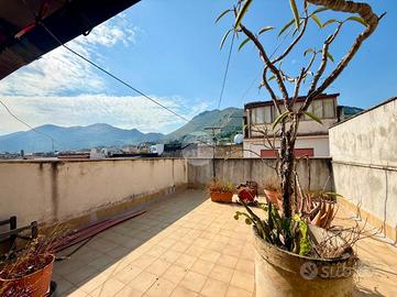 PALAZZINA A CARINI