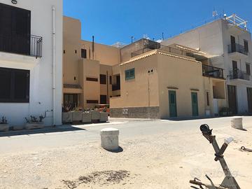 Favignana grazioso trivani ristrutturato