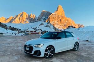 Audi A1 sportblack  sline 25 tfsi