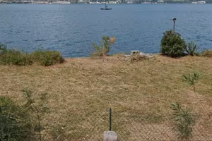 Terreno fronte lago di Garda Malcesine