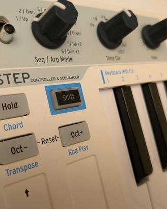 Arturia KeyStep32 controller e sequencer