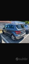 Mercedes  classe b 180
