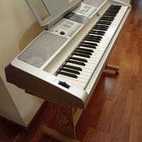 tastiera Yamaha Portable Grand DGX-305