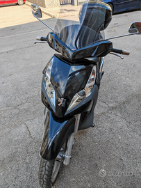 Peugeot Geopolis 400