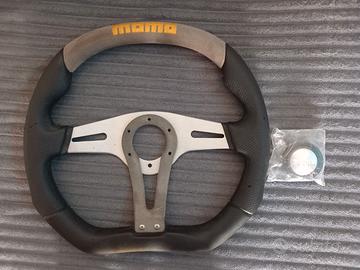 Volante sportivo MOMO