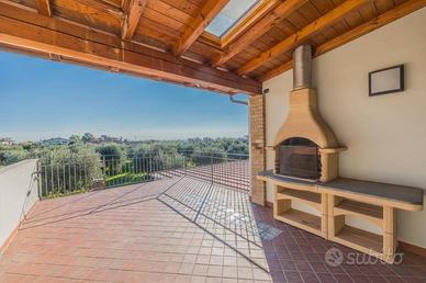 Casa bifamiliare con splendida vista sul lago