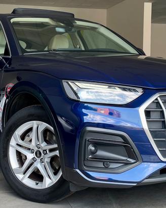 AUDI Q5 QUATTRO 40 2.0 BUSINESS ADVANCED S-TRONIC 