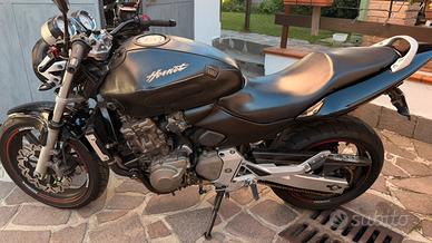 Honda Hornet 600cc 2004 con danni