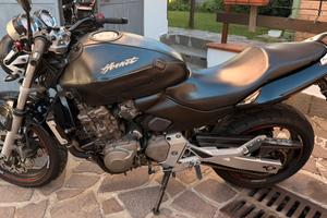 Honda Hornet 600cc 2004 con danni