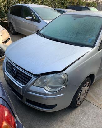 Ricambi Volkswagen Polo 2006 - Veicolo per ricambi