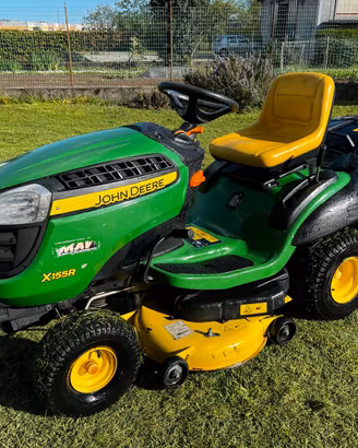 Trattorino tosaerba John Deere X155R