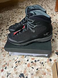 Arcteryx acrux Nuovo Scarponi trekking size 44