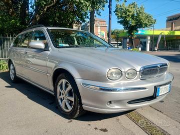 Jaguar X-type 2.5 V6 AWD Executive station wagon 