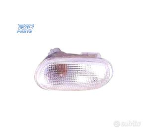 LATERALE DELL'INDICATORE DI DIREZIONE MITSUBISHI 9