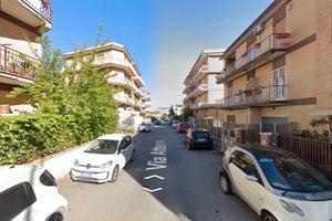 Centocelle trilocale con balcone