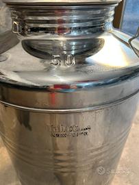 Contenitore per olio