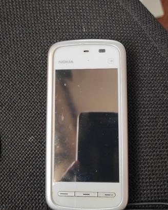 Nokia 5230 con carica batterie