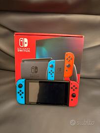 Nintendo Switch + Super Mario + custodia