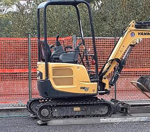 Mini escavatore yanmar vio 17