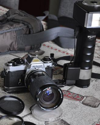 NIKON FE +TAMRON SP 28-135 + METZ 45 CT-1 + borsa