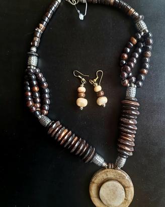 Set nuovo:collana,orecchini,anello in osso+legno