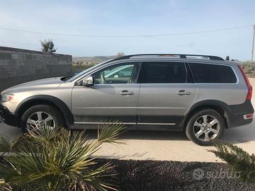 Volvo XC70 D5 AWD 205 CV Momentum – Pelle/Navi – F