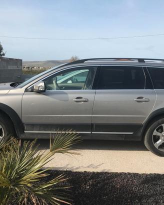 Volvo XC70 D5 AWD 205 CV Momentum – Pelle/Navi – F