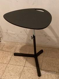Tavolino IKEA triangolare stondato