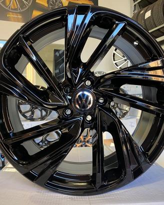 Cerchi NUOVI Volkswagen raggio 19 cod.48722