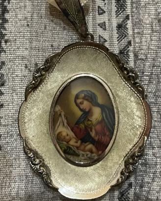 Antico medaglione capoculla