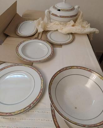 Servizio piatti porcellana di Baviera.