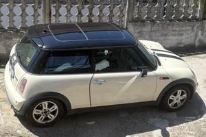 Mini cooper 1.6   2004