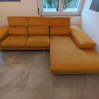 Divano con chaise longue
