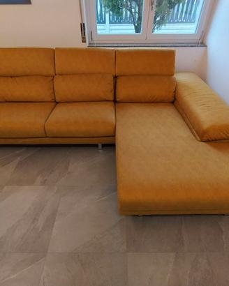 Divano con chaise longue
