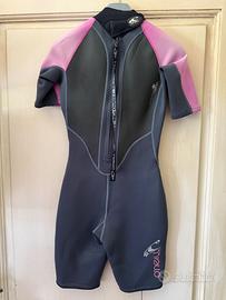 Muta windsurf estiva da donna