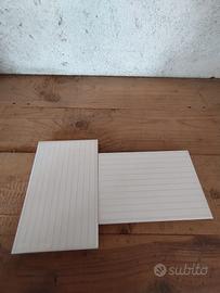 Piastrelle bianche con righe