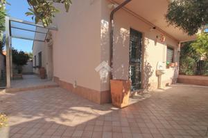 VILLA SINGOLA A PESCARA