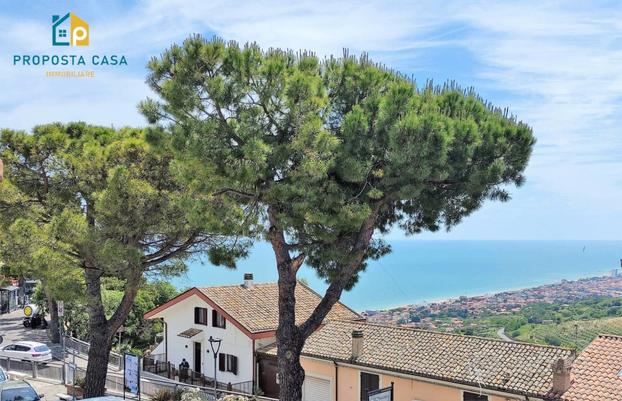 Cod.20-fabbricato da cielo a terra con vista mare