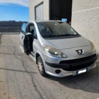 Peugeot 1007 HDI 70CV