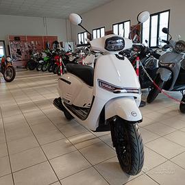 Keeway Versilia 50 NUOVO e con prezzo pari all'usa