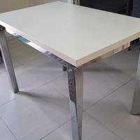 Tavolo e sedie bianche Scavolini