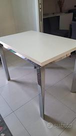 Tavolo e sedie bianche Scavolini