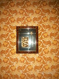 Cornice con specchio in radica di noce