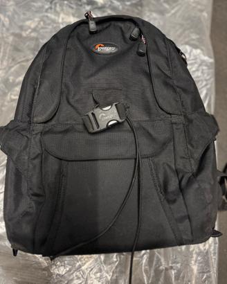 Zaino Lowepro porta attrezzatura fotografica