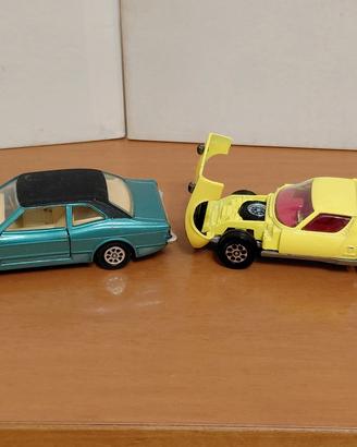 Corgi Toys Miura e Ford no Politoys Dinky Mebetoys
