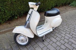 Vespa 50 special km0