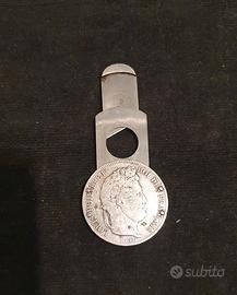 Moneta d'epoca in argento con tagliasigari interno